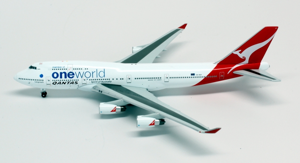 www.JetCollector.com: Qantas One World B747-438ER VH-OEF